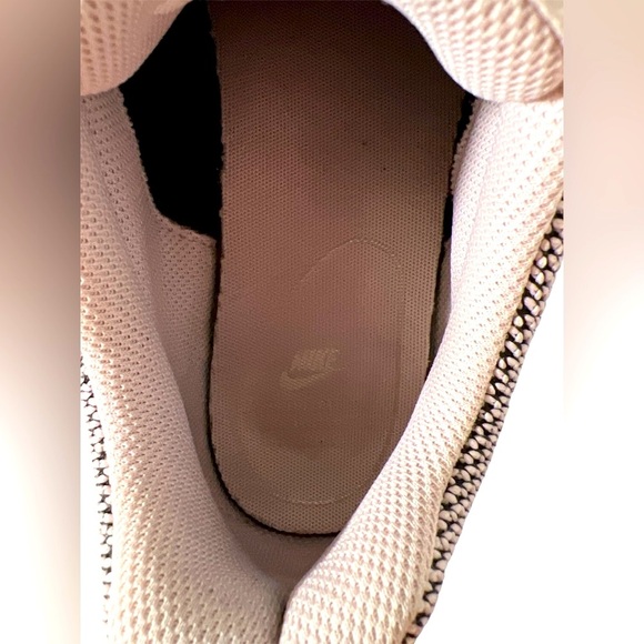 NIKE Tanjun Lightweight & Breathable Sneakers for Women, Rose/Silver, Size 9 - Picture 5 of 8